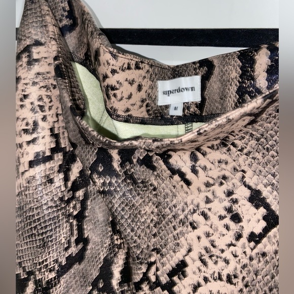 Women’s SUPERDOWN tan snake print faux leather pants - Picture 5 of 5